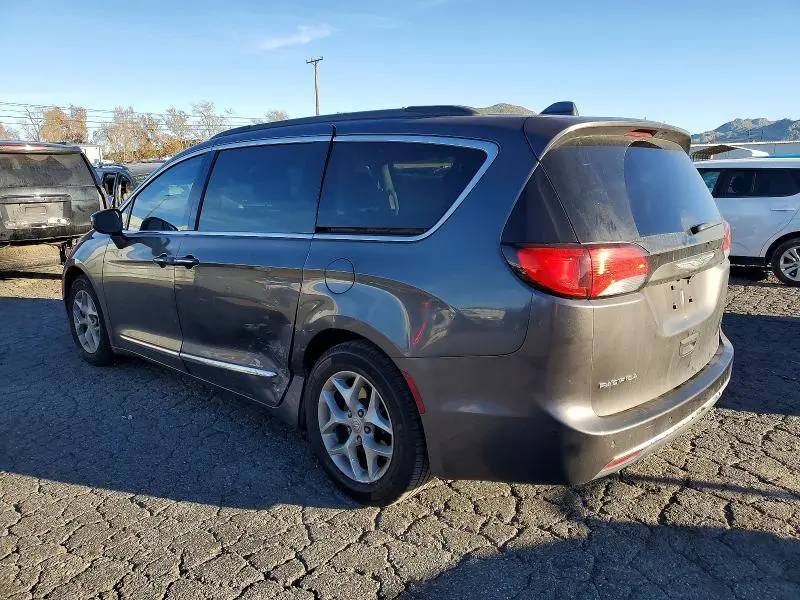 2017 CHRYSLER PACIFICA TOURING L  