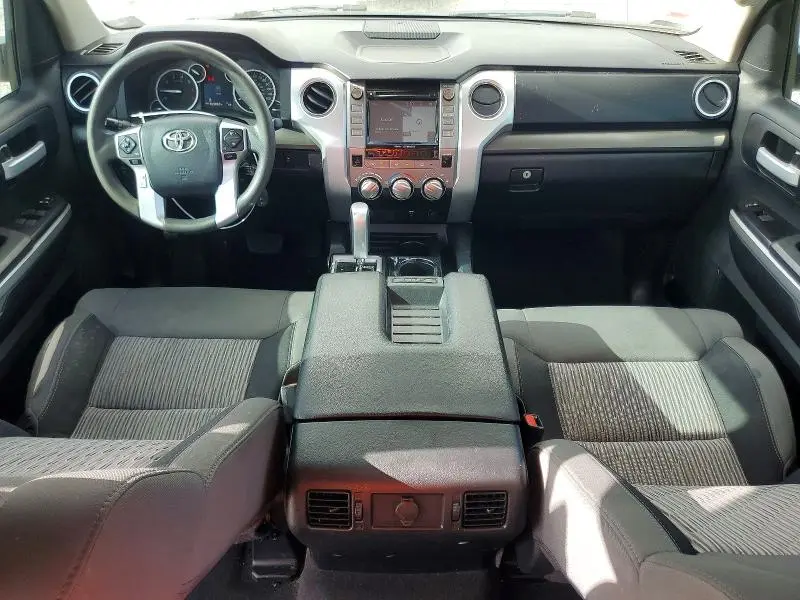 2016 TOYOTA TUNDRA CREWMAX SR5  