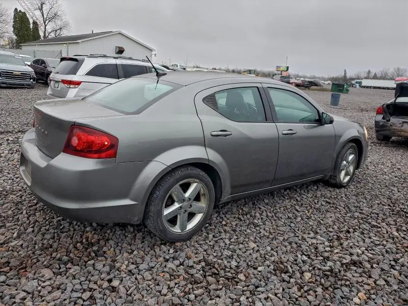 2013 DODGE AVENGER SE  