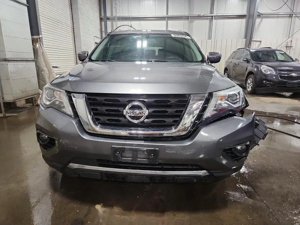2017 NISSAN PATHFINDER SV  