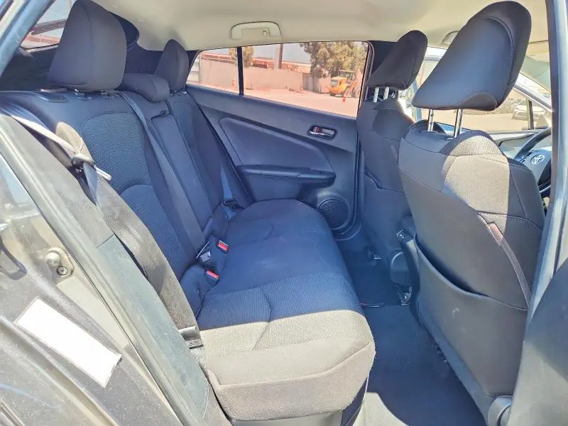 2021 TOYOTA PRIUS LE  