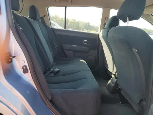 2011 NISSAN VERSA S  