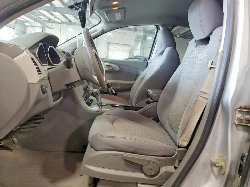 2012 CHEVROLET TRAVERSE LS  