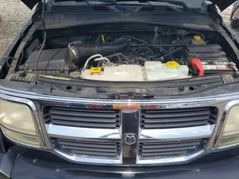 2011 DODGE NITRO SE  