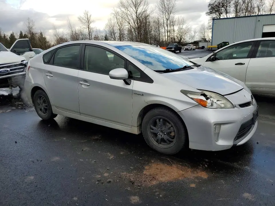 2013 TOYOTA PRIUS TWO  