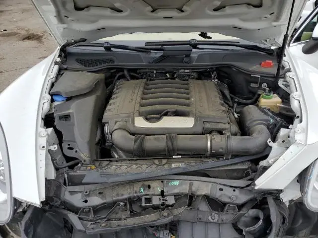 2014 PORSCHE CAYENNE