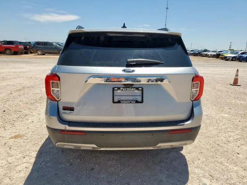 2021 FORD EXPLORER XLT  