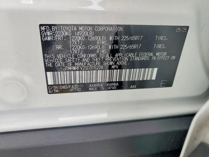 2025 TOYOTA RAV4 XLE  