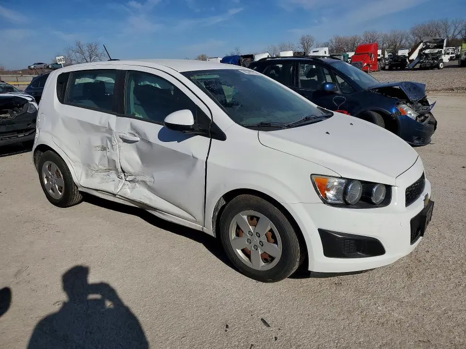2015 CHEVROLET SONIC LS  