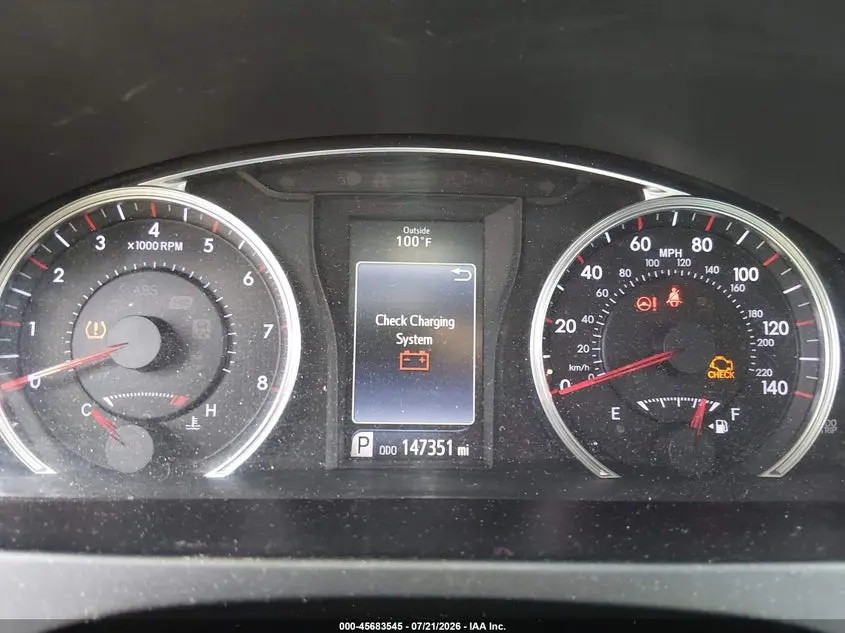 2016 TOYOTA CAMRY SE