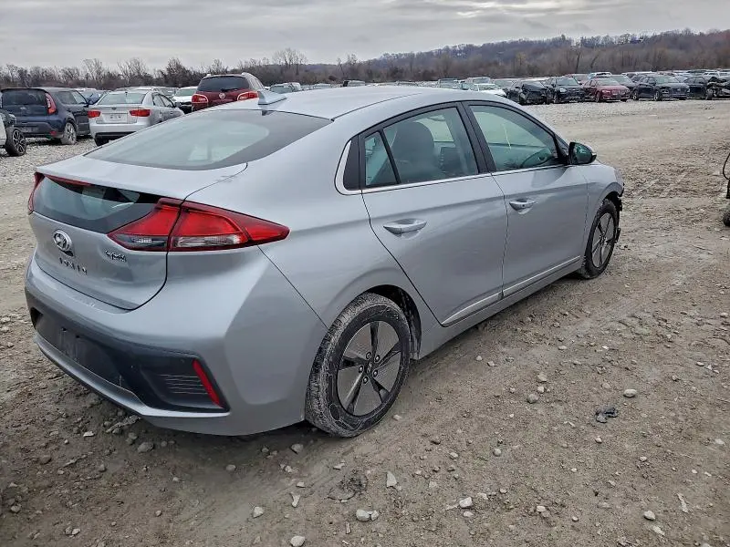 2022 HYUNDAI IONIQ SE  