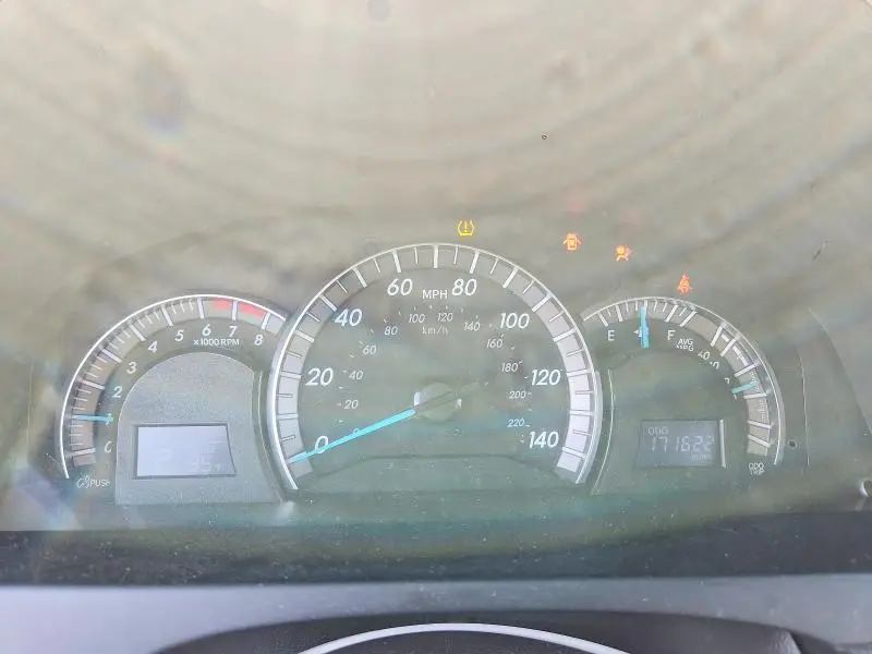 2014 TOYOTA CAMRY SE  
