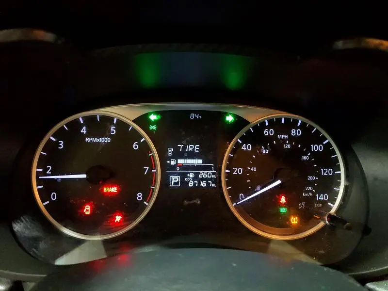 2021 NISSAN VERSA S  