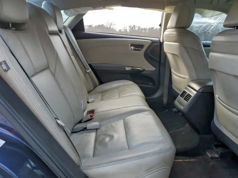 2016 TOYOTA AVALON XLE  