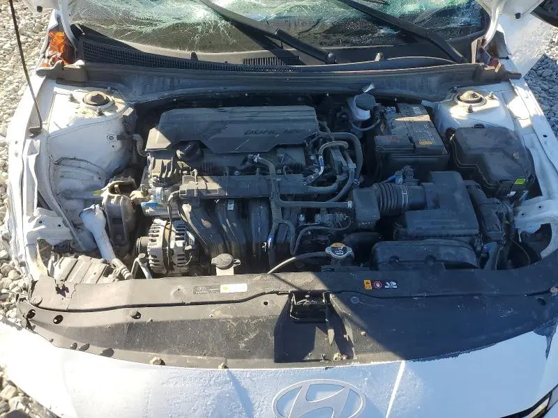 2025 HYUNDAI ELANTRA SEL  