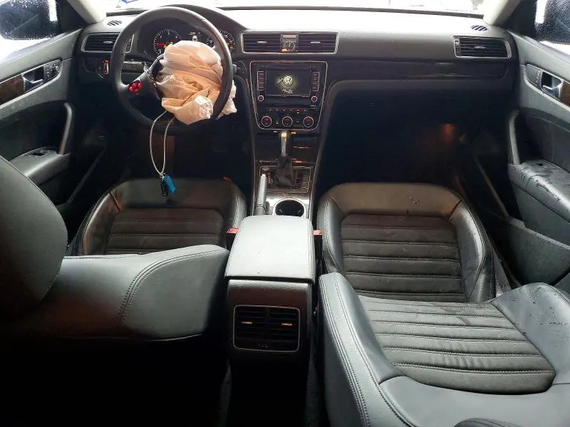 2015 VOLKSWAGEN PASSAT SEL  