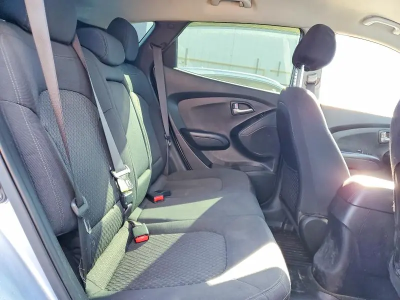 2011 HYUNDAI TUCSON GL  