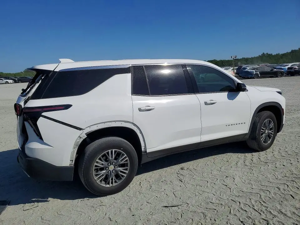 2024 CHEVROLET TRAVERSE LS  