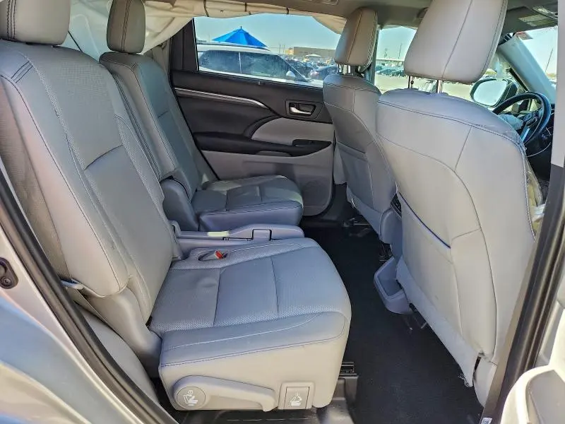 2019 TOYOTA HIGHLANDER LIMITED  