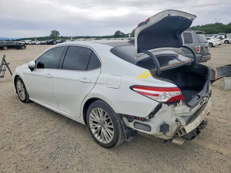 2018 TOYOTA CAMRY XLE V6  