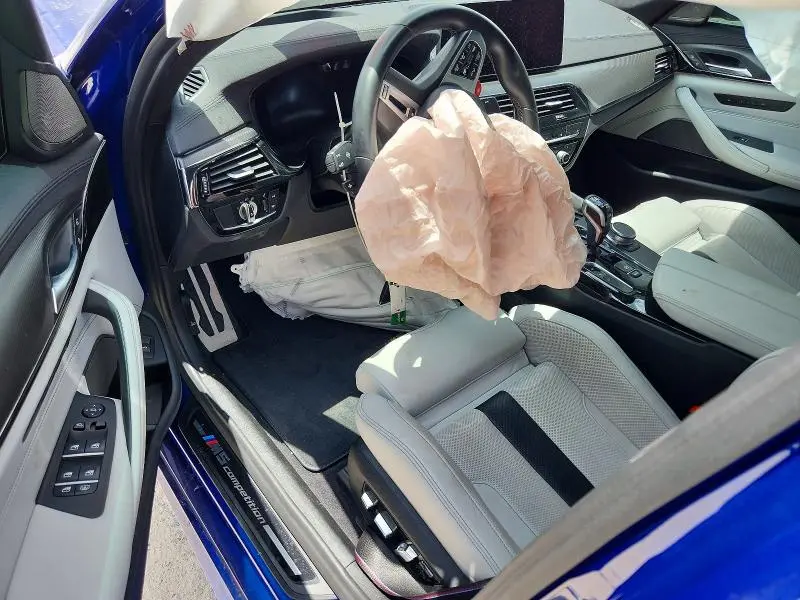 2022 BMW M5   