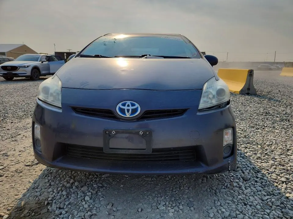 2011 TOYOTA PRIUS THREE  