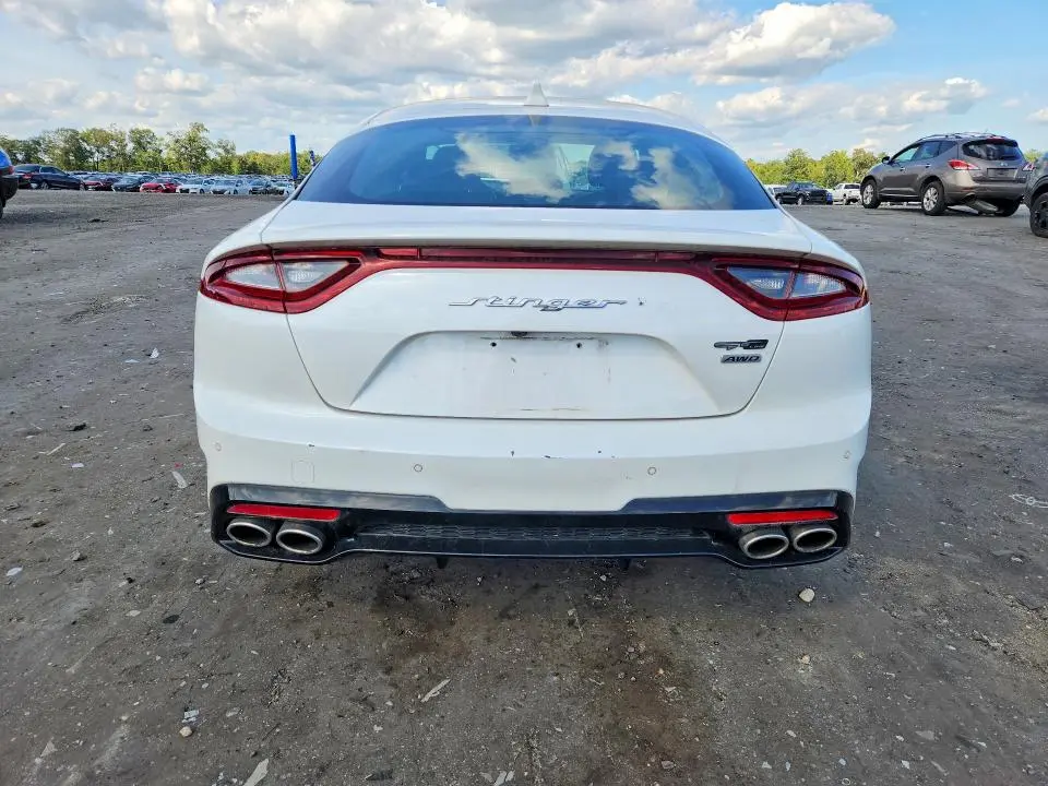 2020 KIA STINGER GT-LINE  
