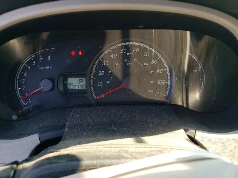 2012 TOYOTA SIENNA LE  