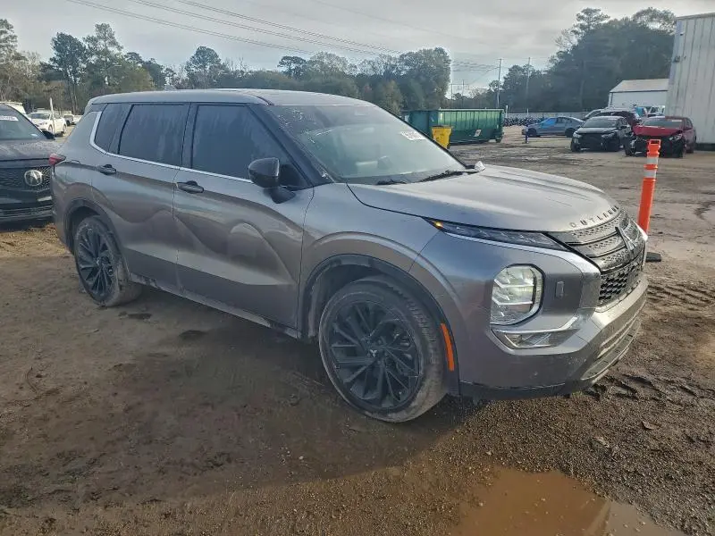 2022 MITSUBISHI OUTLANDER SE  