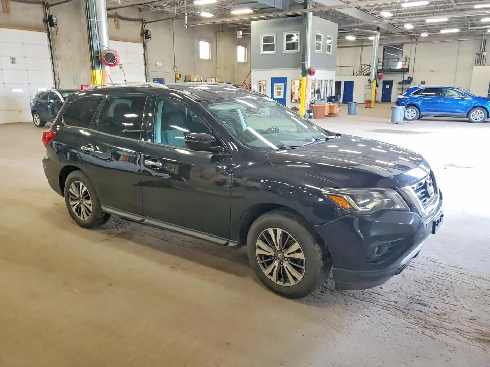 2017 NISSAN PATHFINDER SV  