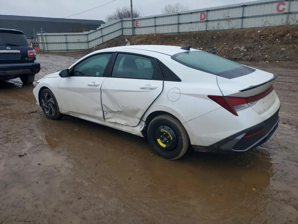 2025 HYUNDAI ELANTRA SEL SPORT  