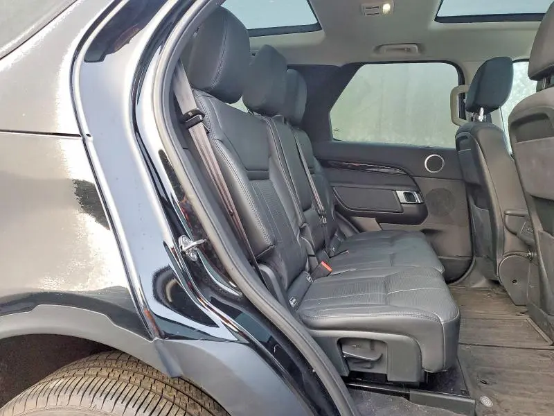 2018 LAND ROVER DISCOVERY SE  