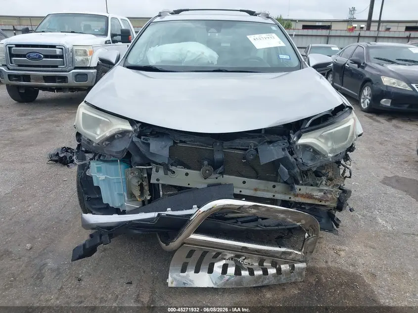 2017 TOYOTA RAV4 XLE