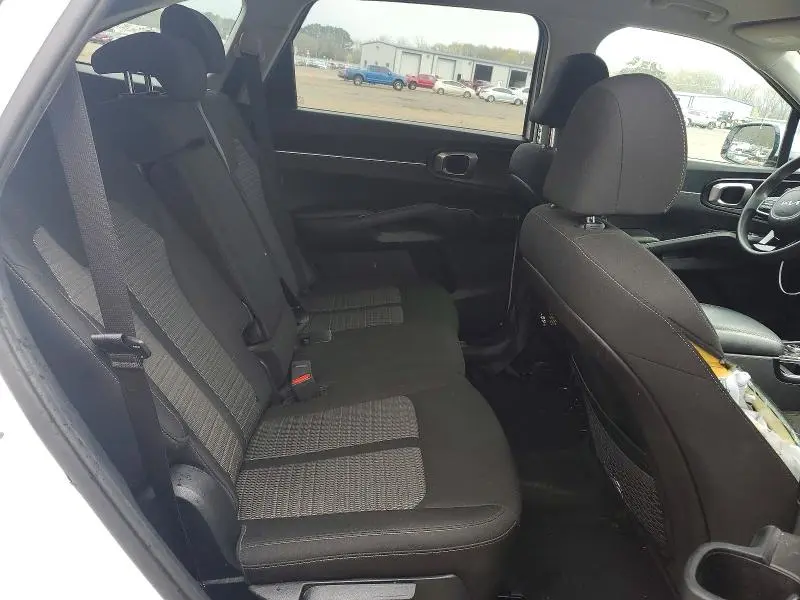2022 KIA SORENTO LX  