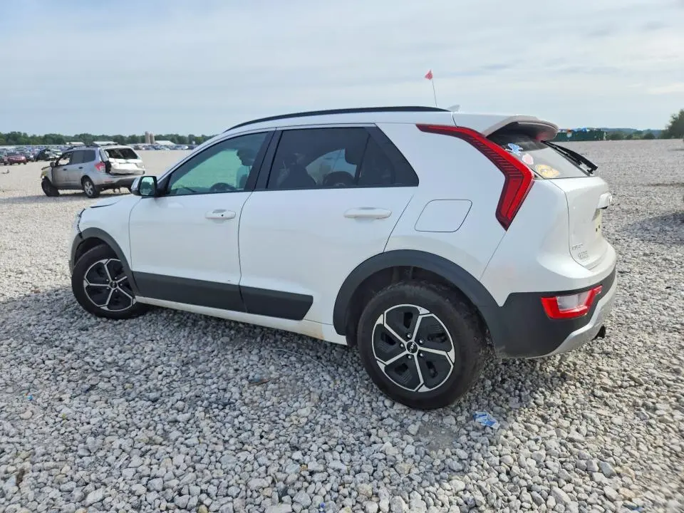 2023 KIA NIRO EX  