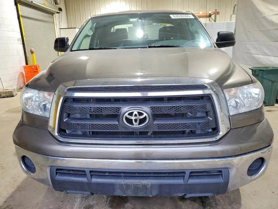 2011 TOYOTA TUNDRA DOUBLE CAB SR5  