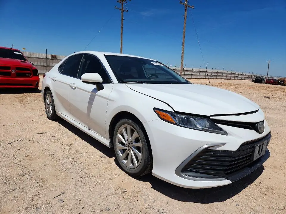 2021 TOYOTA CAMRY LE  