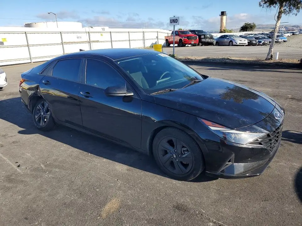 2022 HYUNDAI ELANTRA SEL  