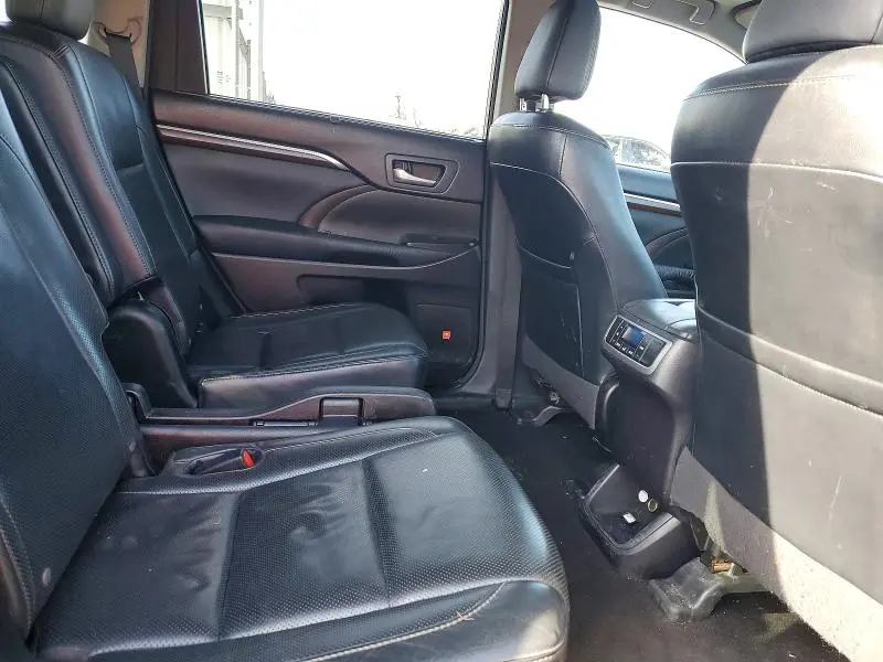 2015 TOYOTA HIGHLANDER LIMITED  