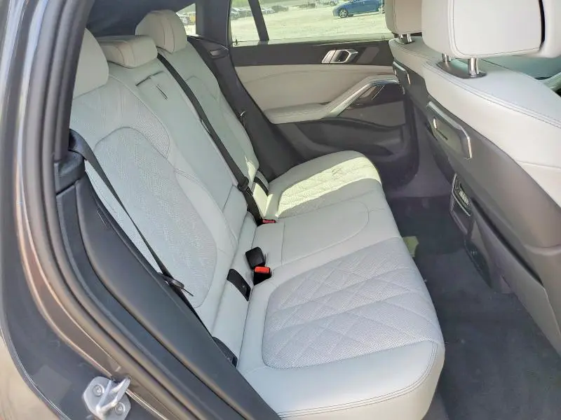2026 BMW X6 XDRIVE40I  