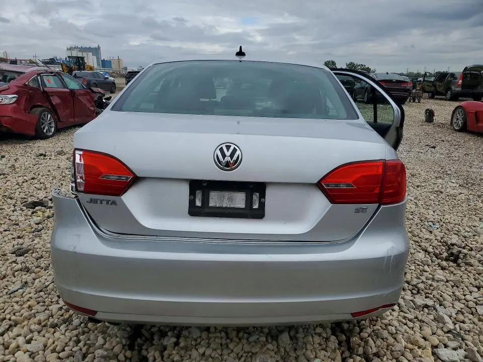 2014 VOLKSWAGEN JETTA SE  