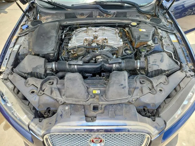 2015 JAGUAR XF 3.0 SPORT  