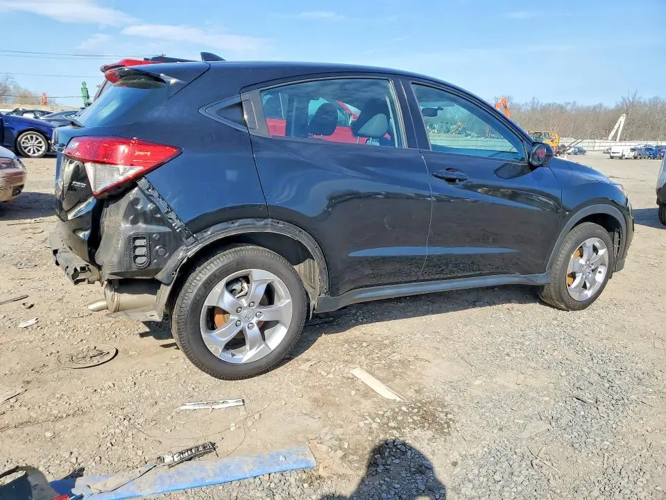 2022 HONDA HR-V LX  