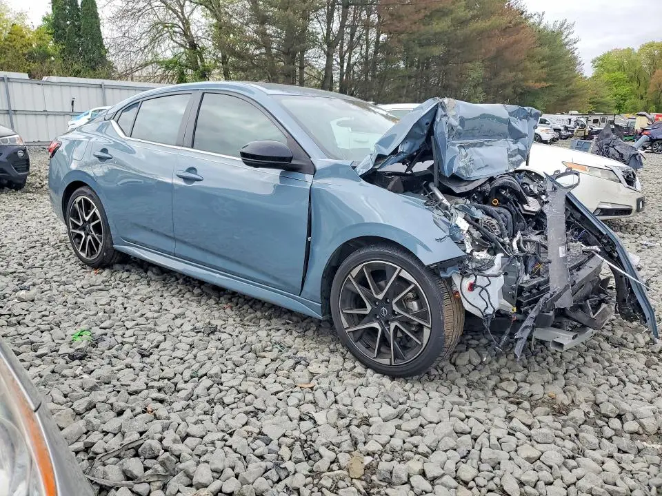 2024 NISSAN SENTRA SR  