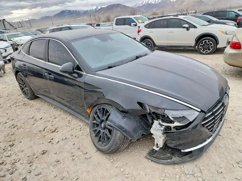 2020 HYUNDAI SONATA SE  