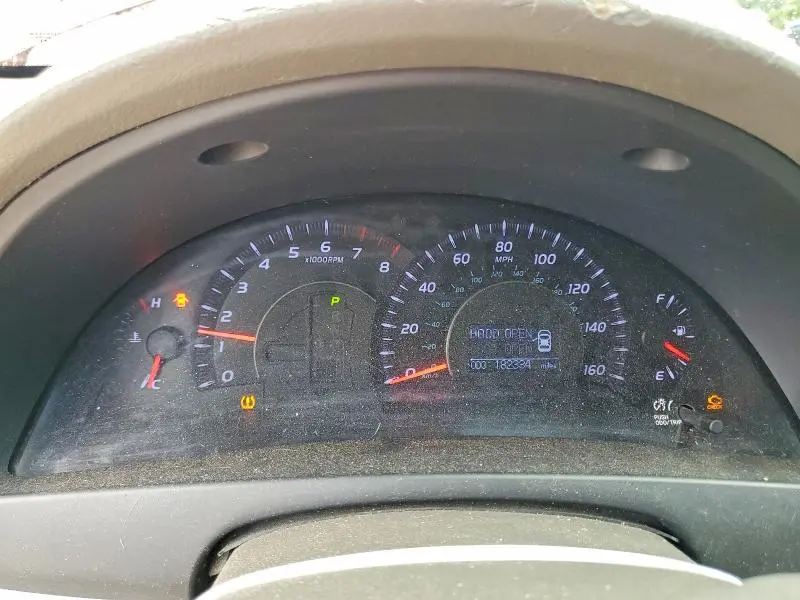 2010 TOYOTA CAMRY XLE V6  