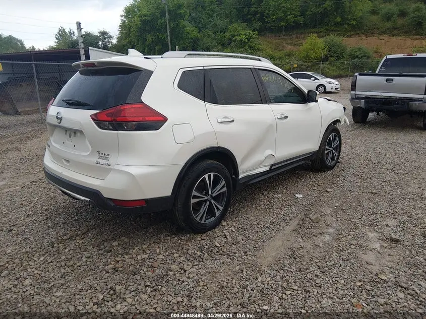 2017 NISSAN ROGUE SL