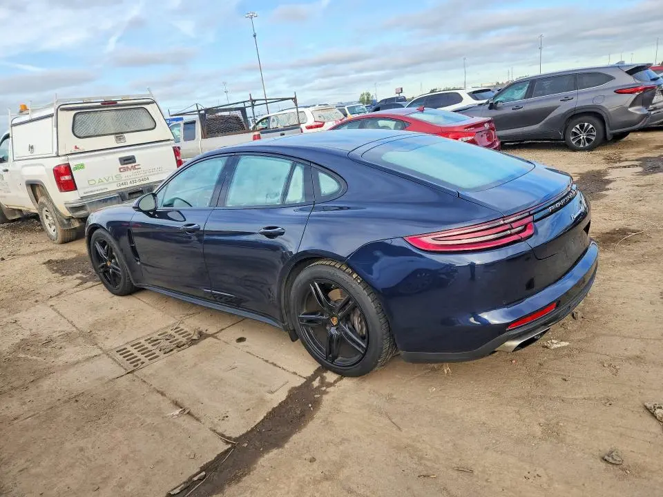 2018 PORSCHE PANAMERA 4  