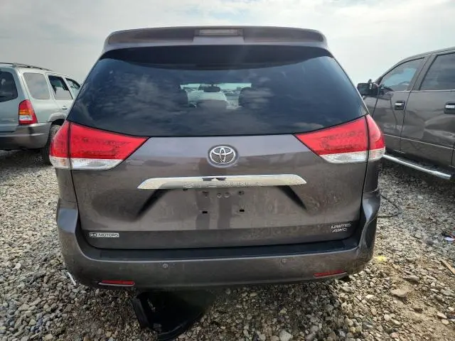 2011 TOYOTA SIENNA XLE  