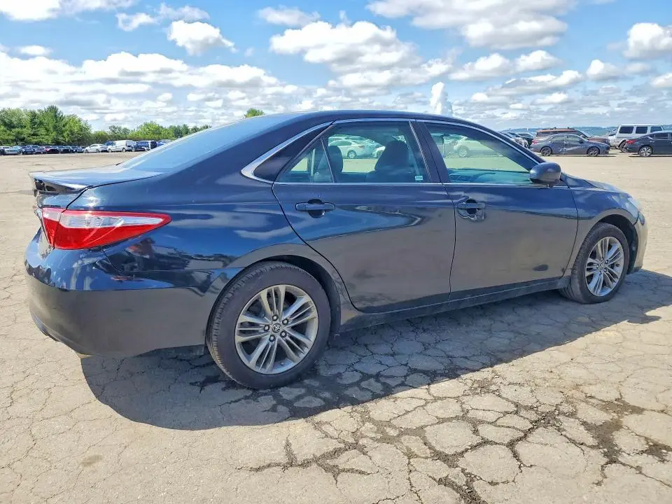 2017 TOYOTA CAMRY SE  